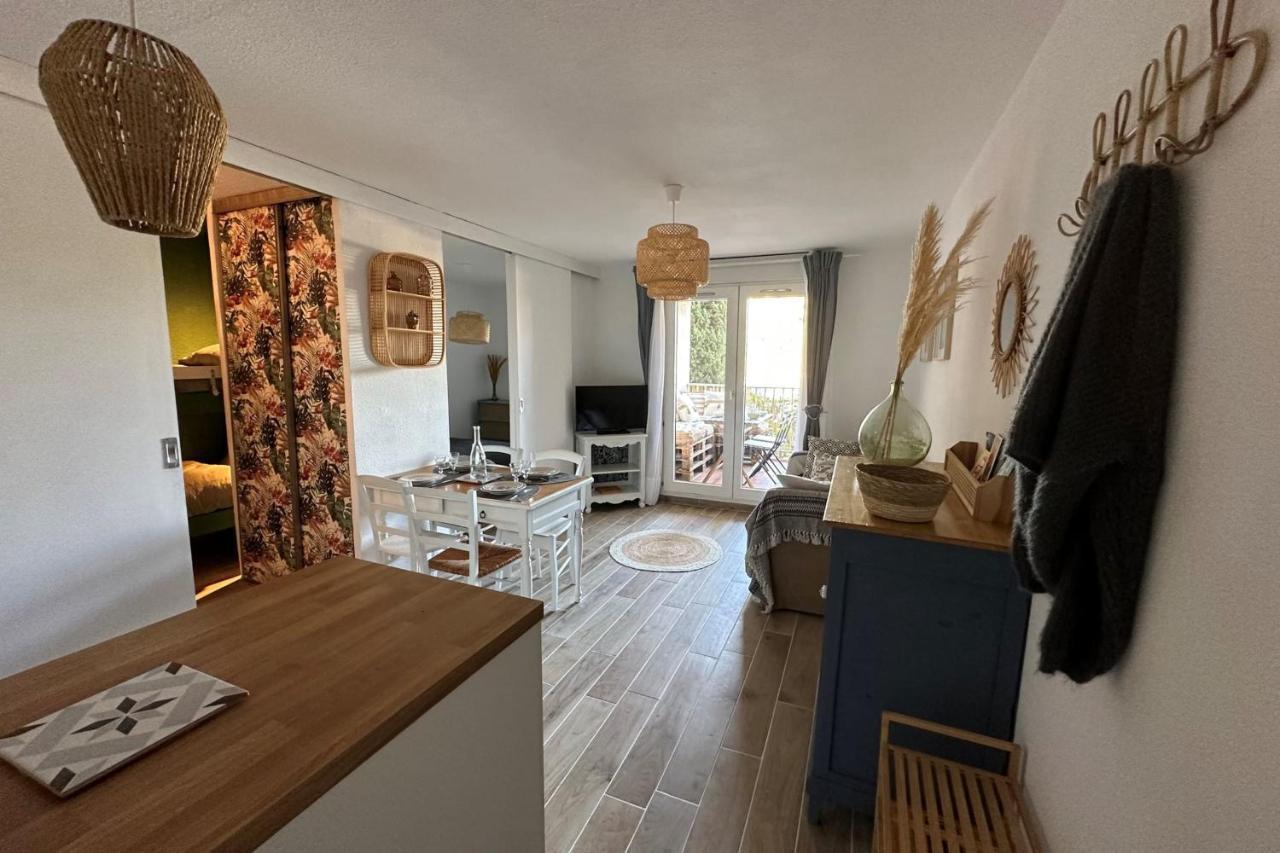 Very Cosy Apartment At 200 M From The Beaches La Londe-les-Maures Kültér fotó
