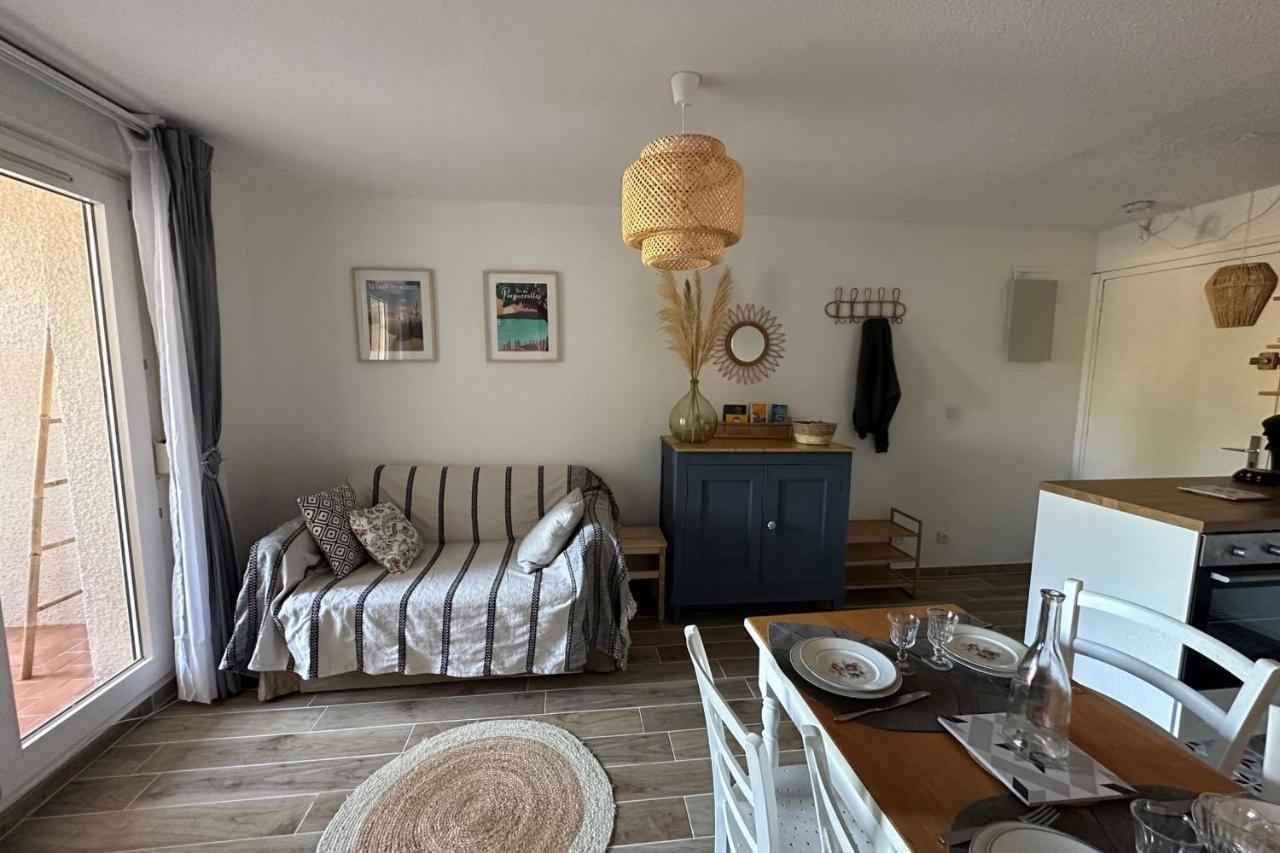 Very Cosy Apartment At 200 M From The Beaches La Londe-les-Maures Kültér fotó